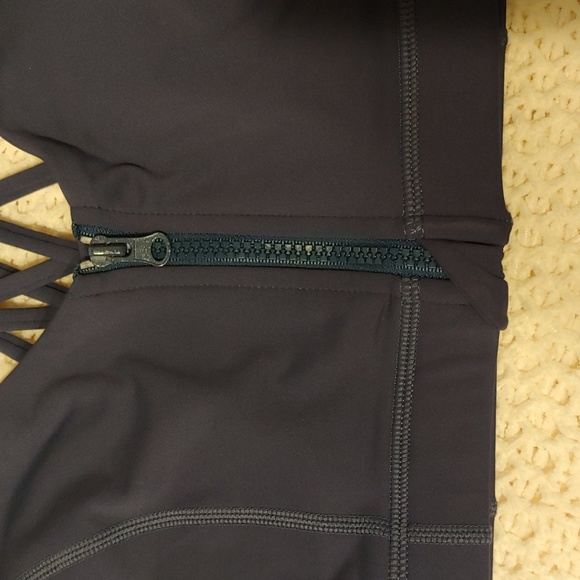 Zip Front Sports Bra Purple Size Medium - Picture 2 of 5